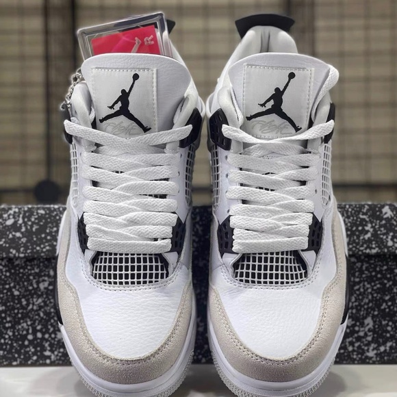 Jordan 4 Retro Mid Military Black Sneakers - Picture 3 of 8